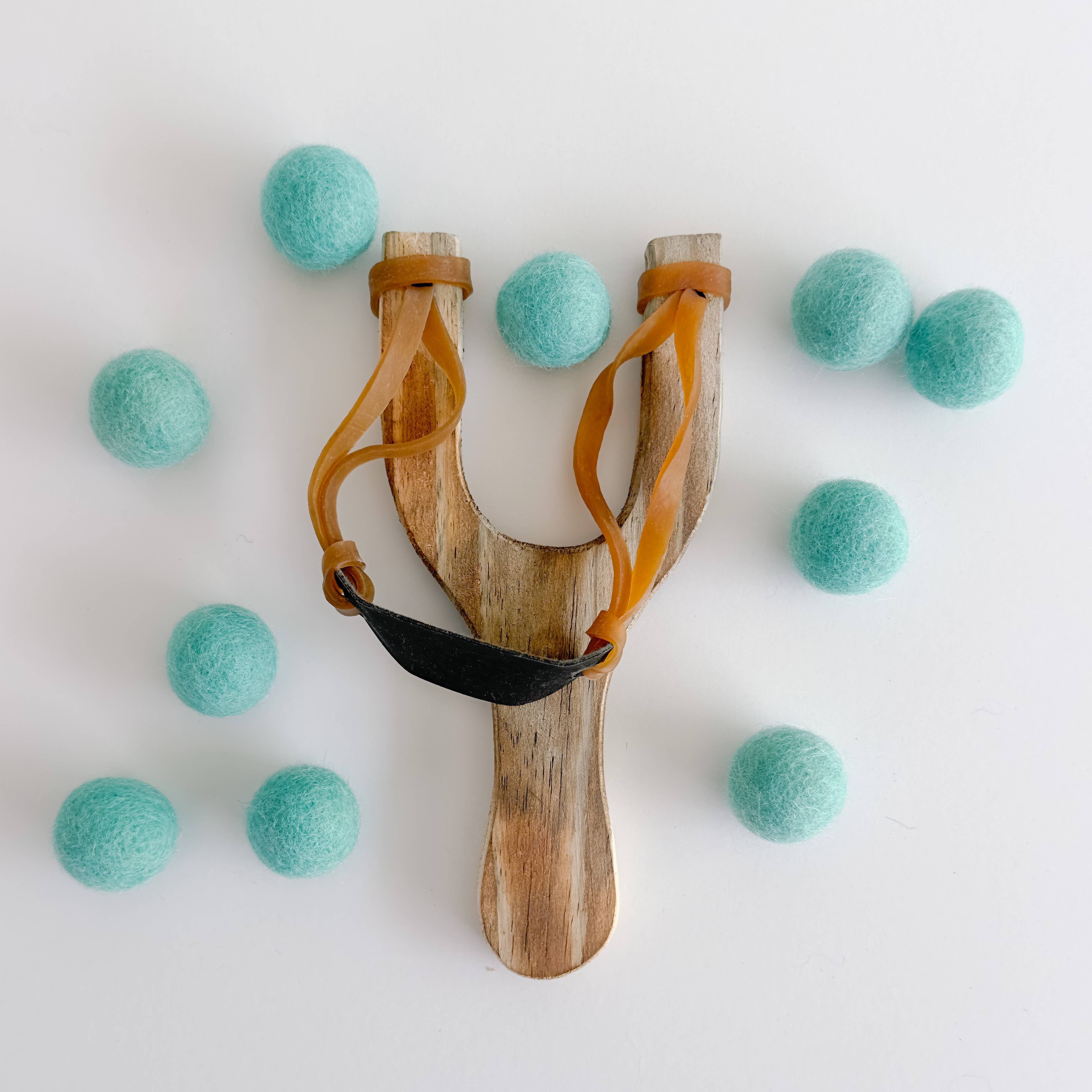 Wooden Slingshot + 10 Aqua Felt Balls