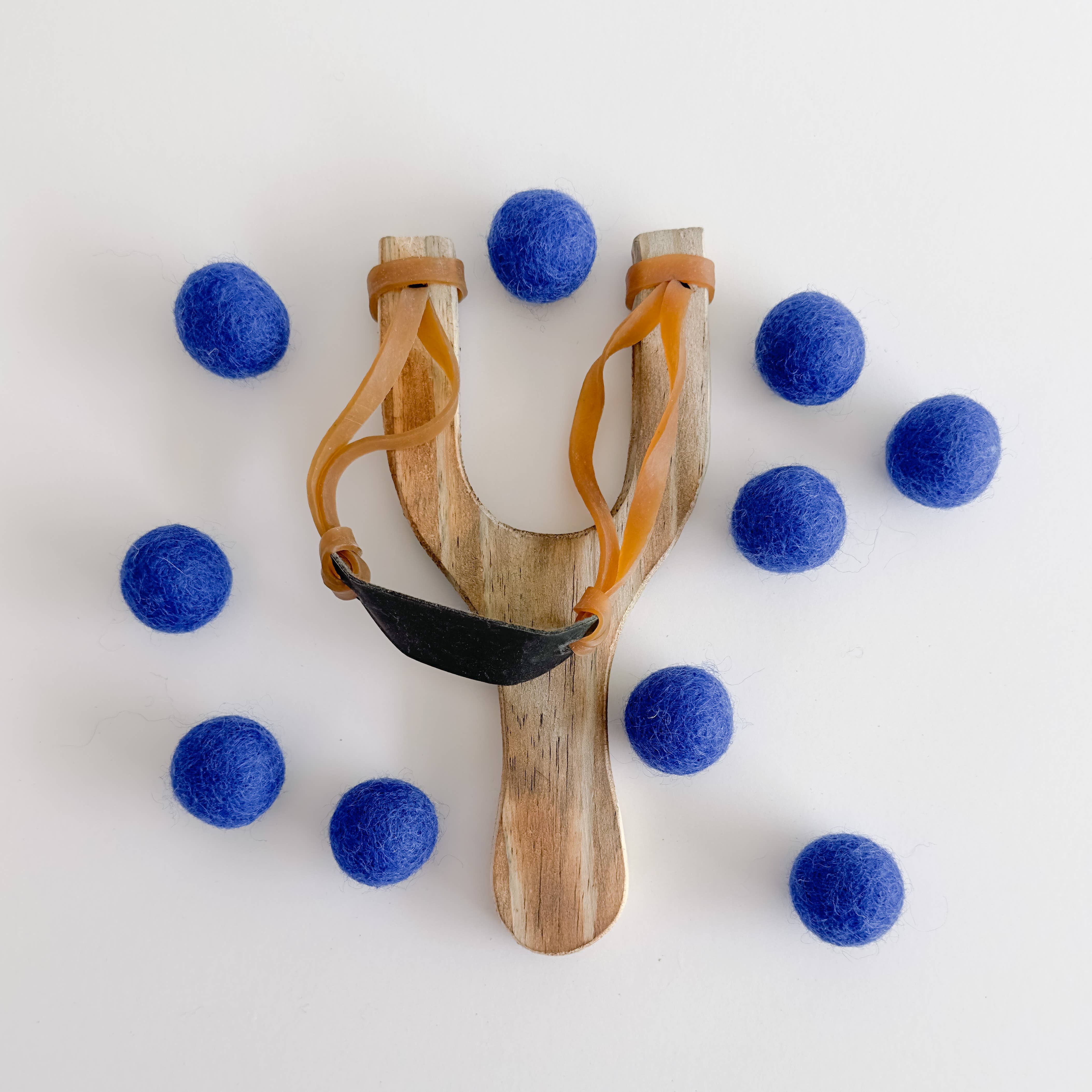 Wooden Slingshot + 10 Royal Blue Felt Balls