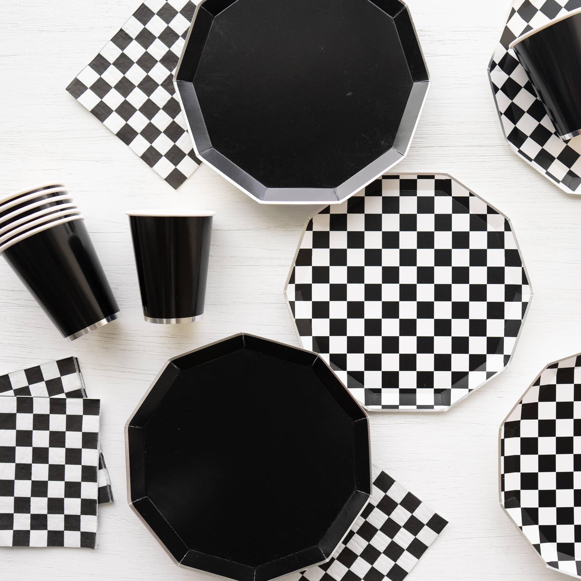 Black & White Signature Checkered Dinner Plates 10.75"