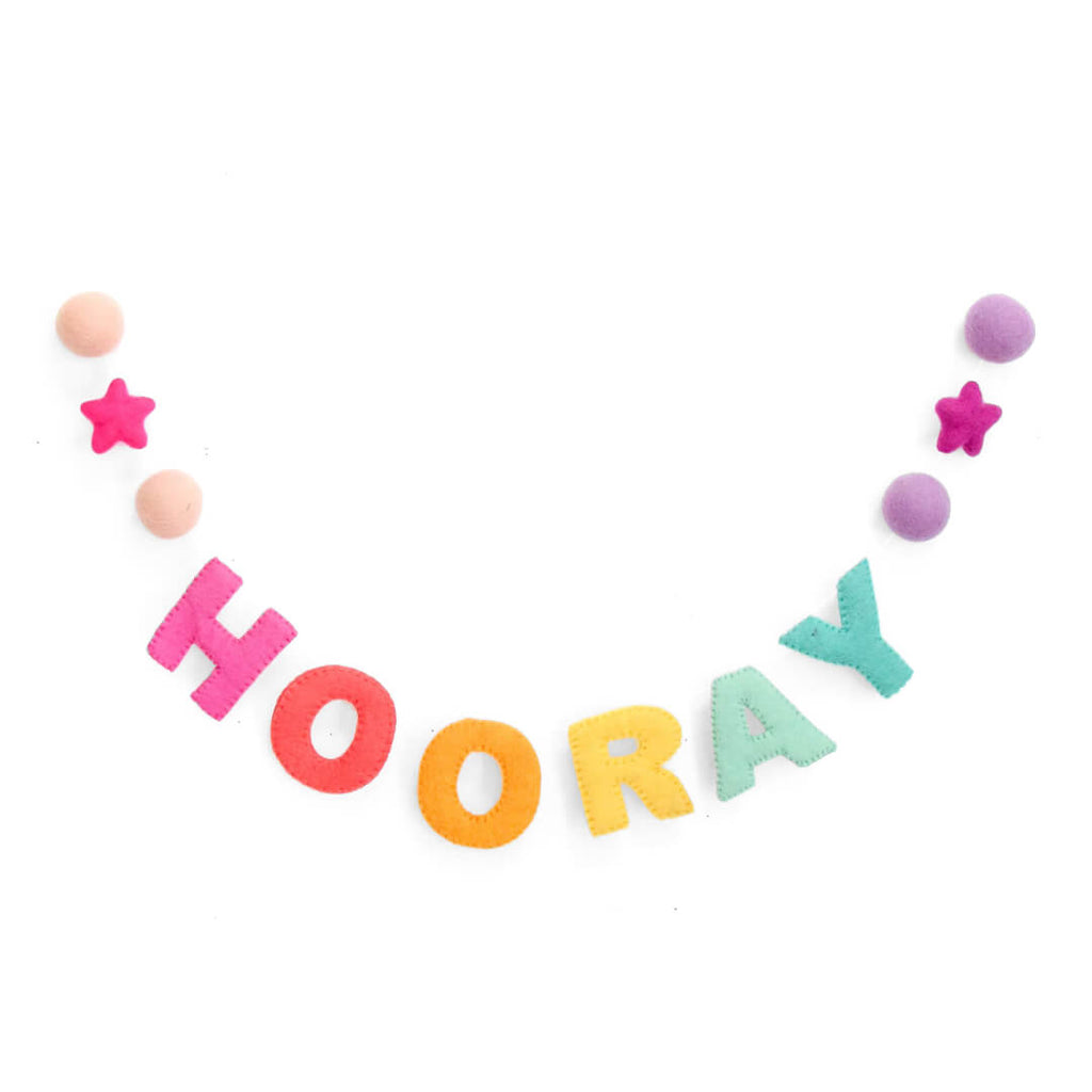 kailo-chic-hooray-rainbow-felt-banner