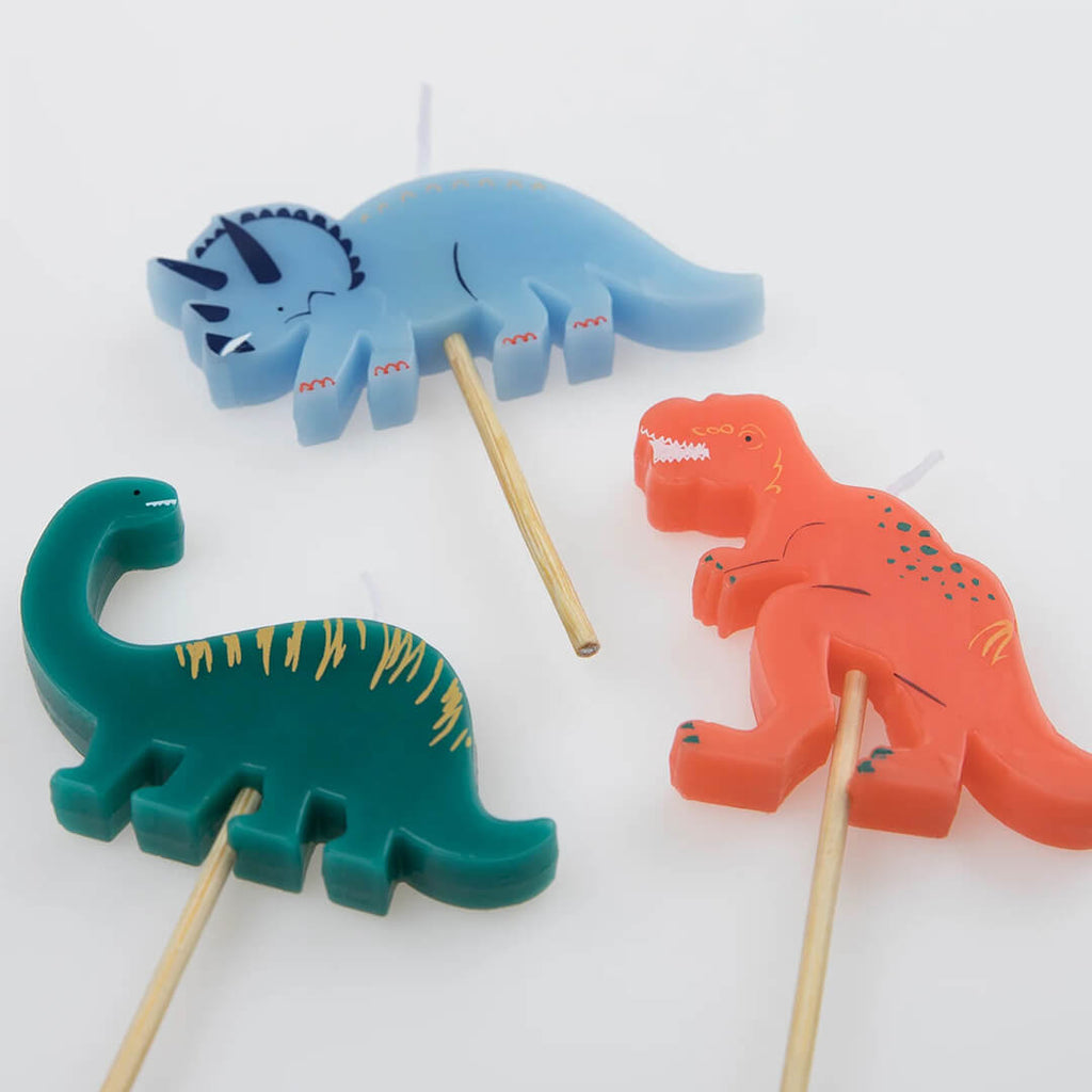 meri-meri-party-dinosaur-candles-detail