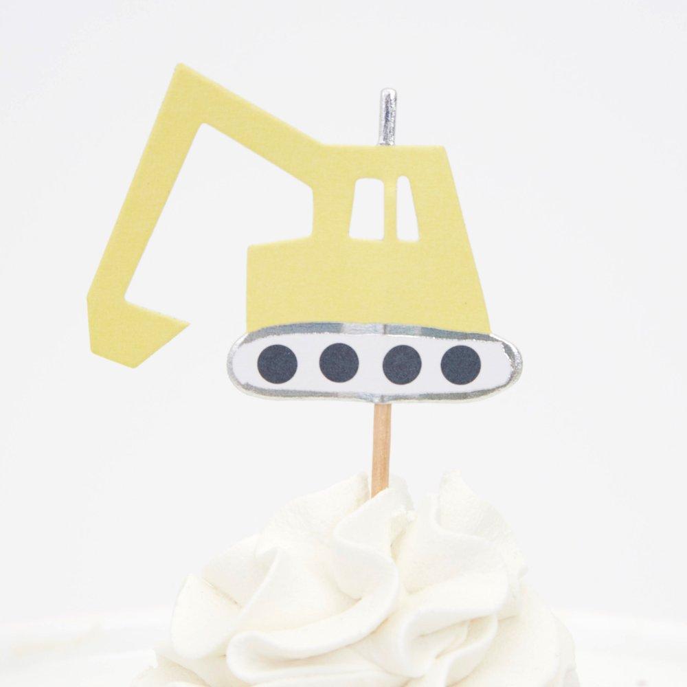 Meri-Meri-Party-Yellow-Crane-Construction-Vehicle-Truck-Cupcake-Topper