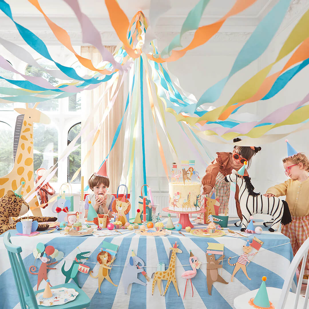 meri-meri-party-animal-parade-birthday-styling-garland-streamers-giraffe-elephant-monkey-tiger-crocodile